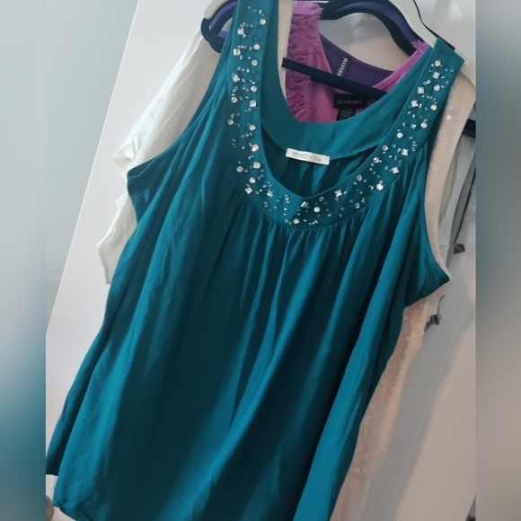 3 Tank Tops - Picture 8 of 13